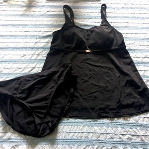 Maternity swim suite tankini set by Motherhood L